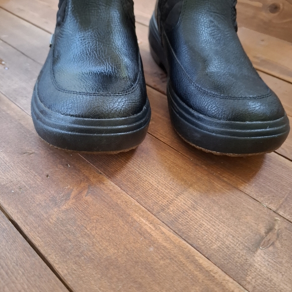 Merrell Holly Bluff Women's Quilted Waterproof Boots Black size 10 - Picture 2 of 6